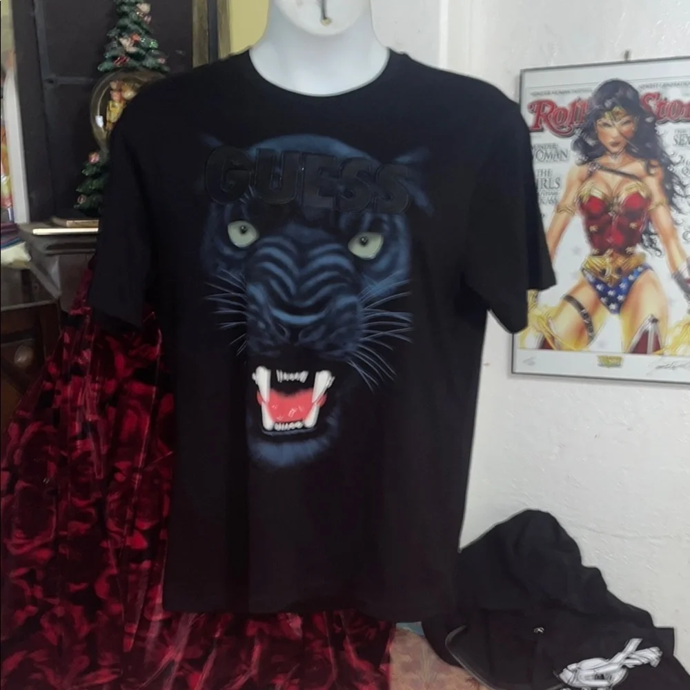 Guess Perrie XL Black Panther Graphic T-Shirt tee - Picture 2 of 7